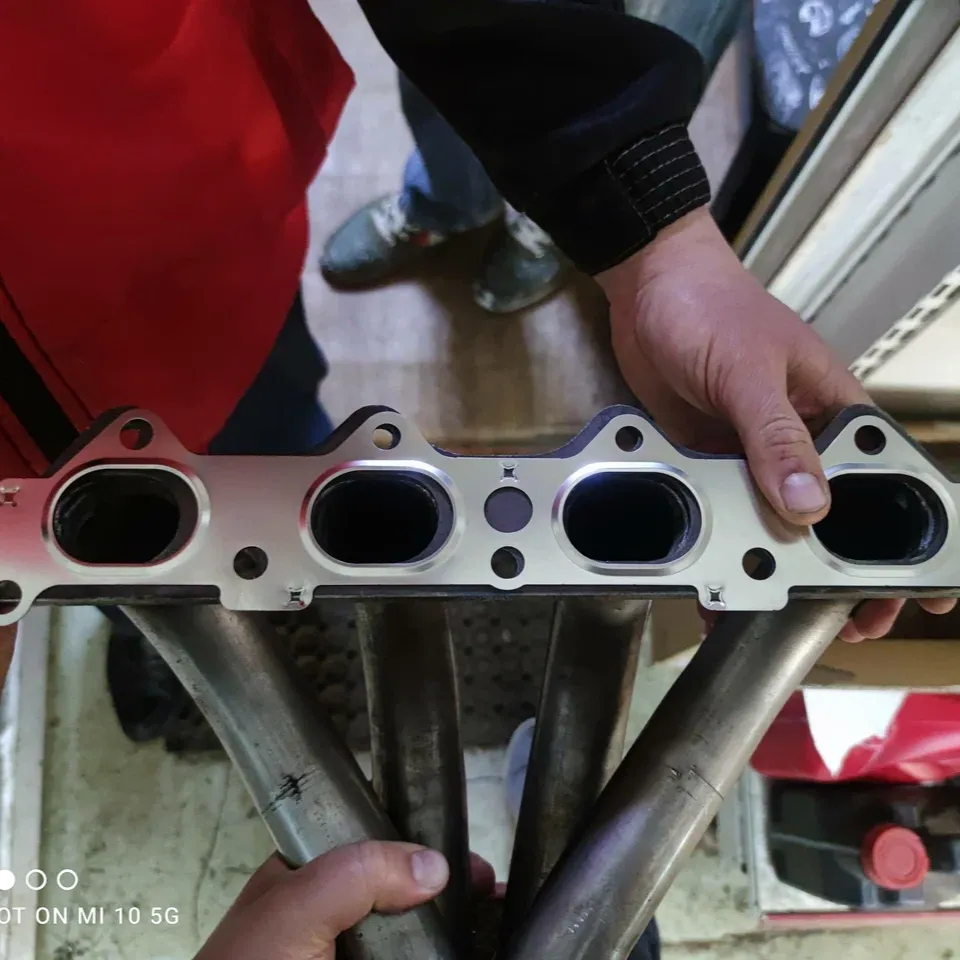 Работа с выхлопной системой автомобиля в цехе KSK AUTO