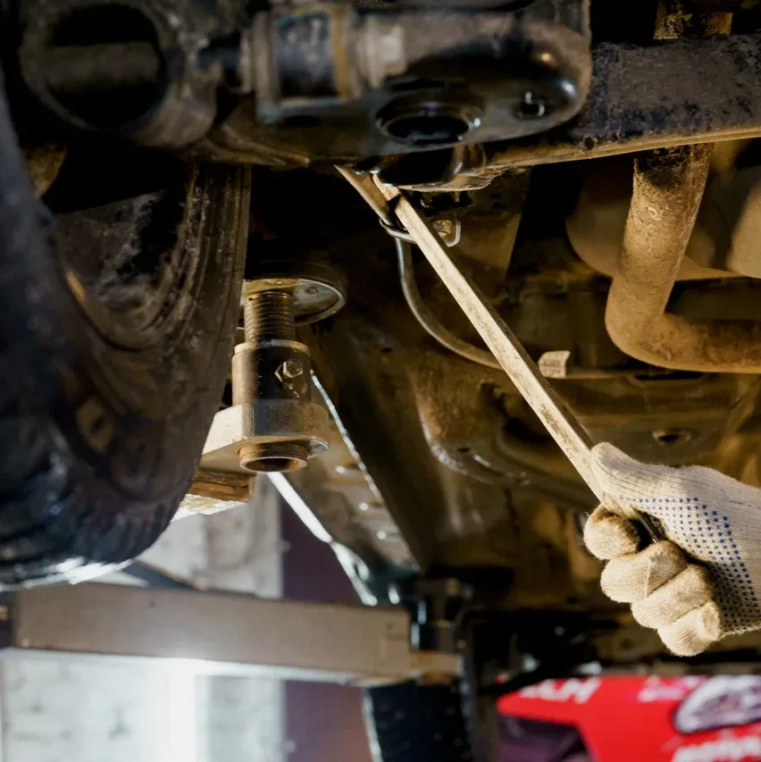 Сцена работы в цехе KSK AUTO